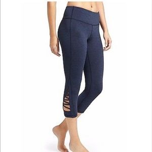 Athleta Spacedye Criss Cross Chaturanga Capri (L)